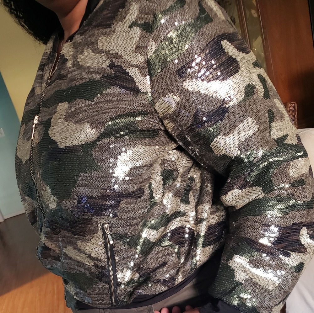 Bomber Jacket - Picture 3 of 6